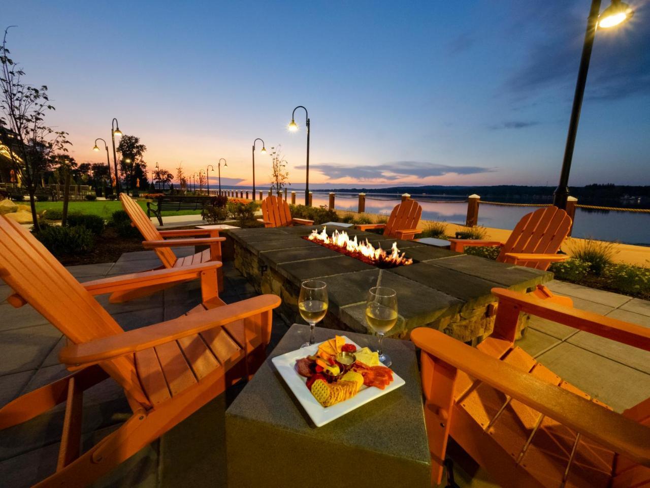 Chautauqua Harbor Hotel - Jamestown Celoron Zewnętrze zdjęcie