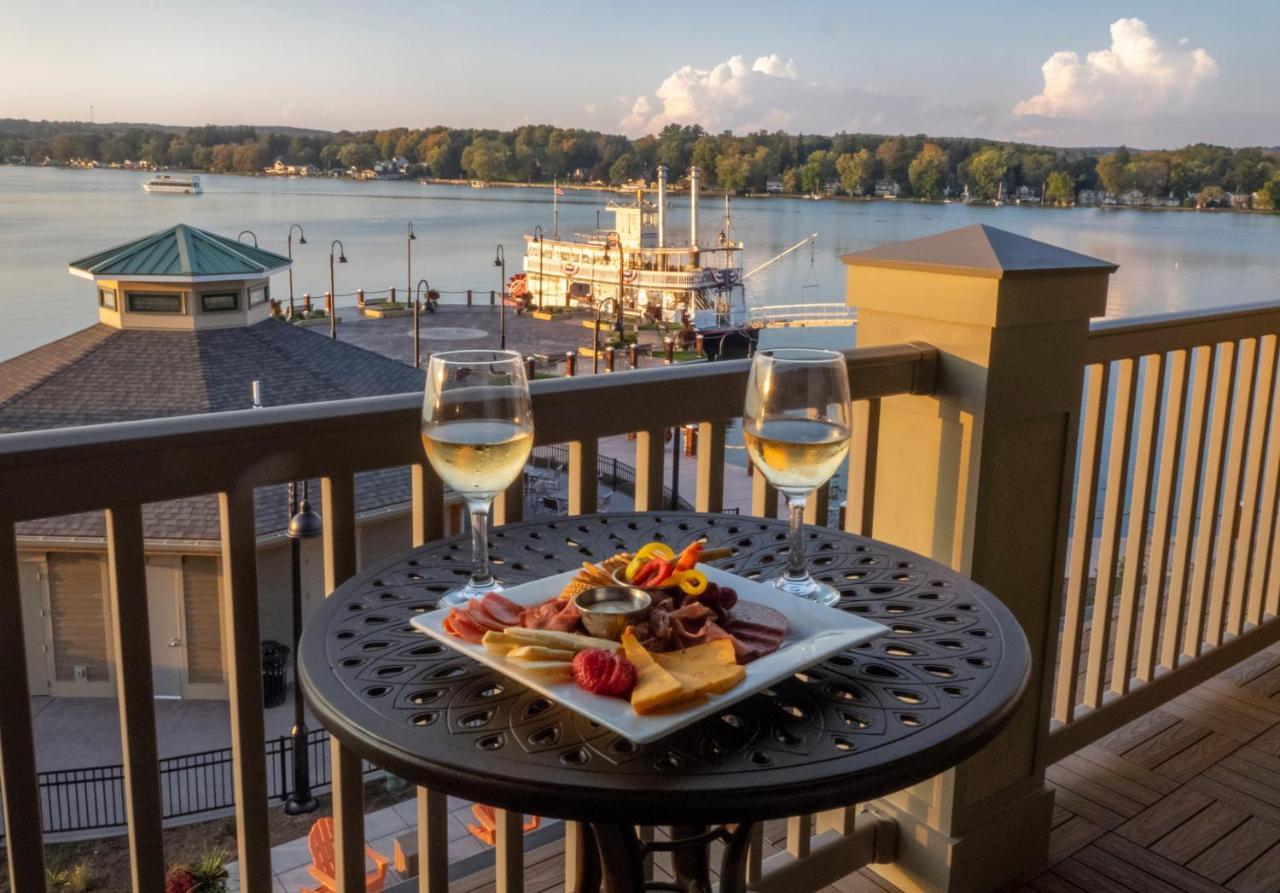 Chautauqua Harbor Hotel - Jamestown Celoron Zewnętrze zdjęcie